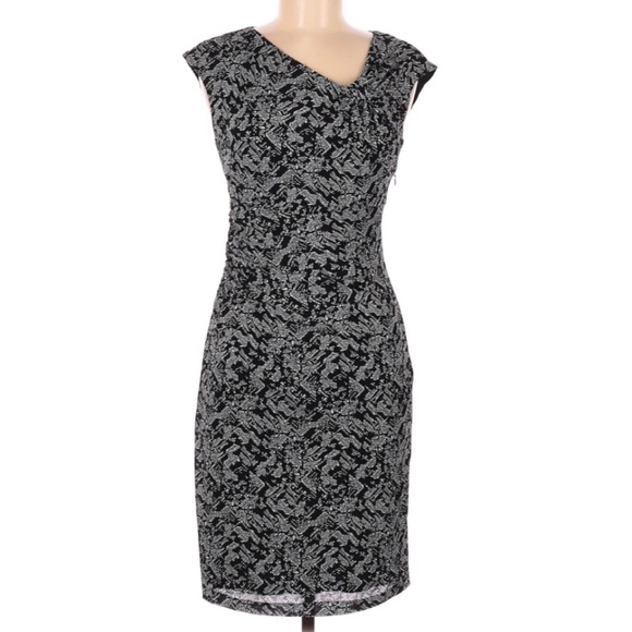 White House Black Market Dresses & Skirts - White House Black Market Dress Black & White Sz 6